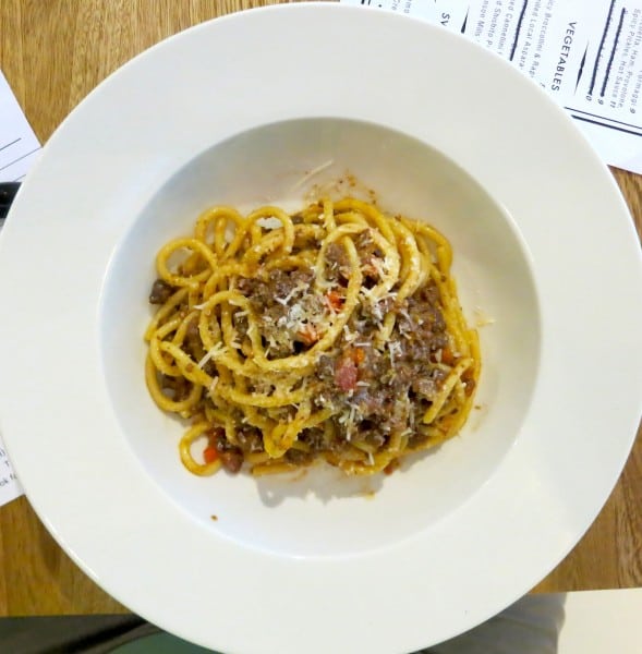 carbines food and wine spaghetti bolognese